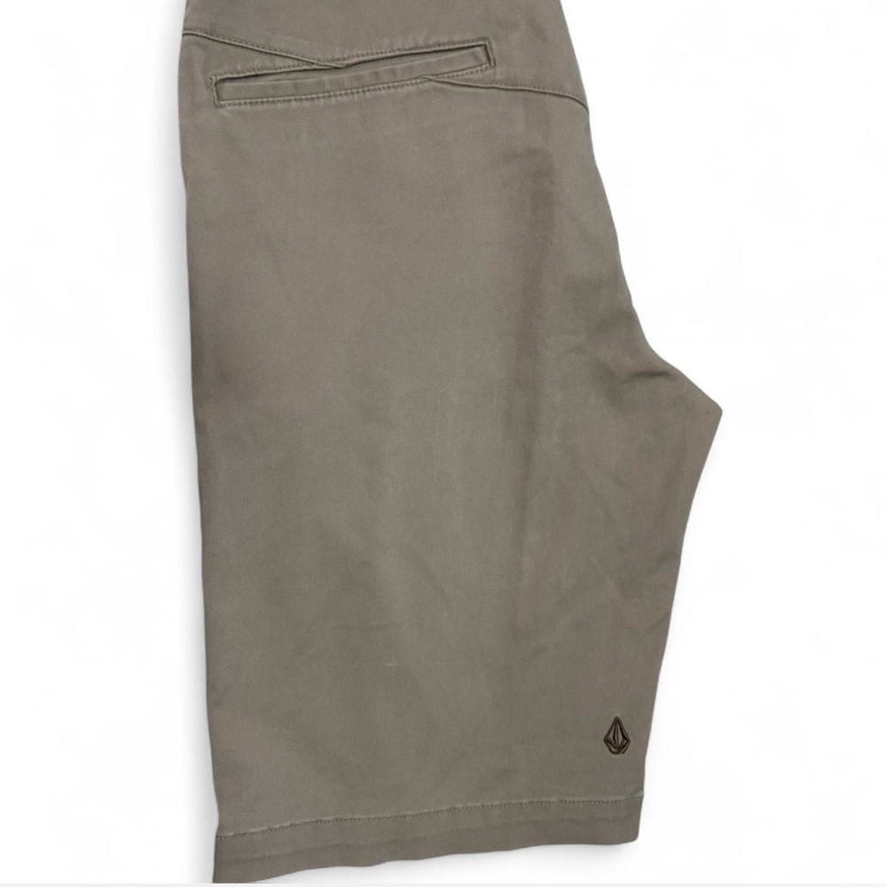 🎁 Volcom Men's Khaki Flat Front Shorts 30